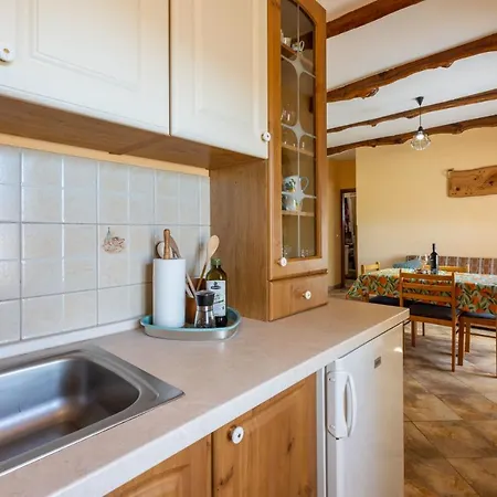 بيت للعطل House Dorino Zatka Cepic
